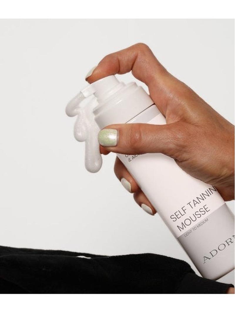 ADORN Self Tan Mitt